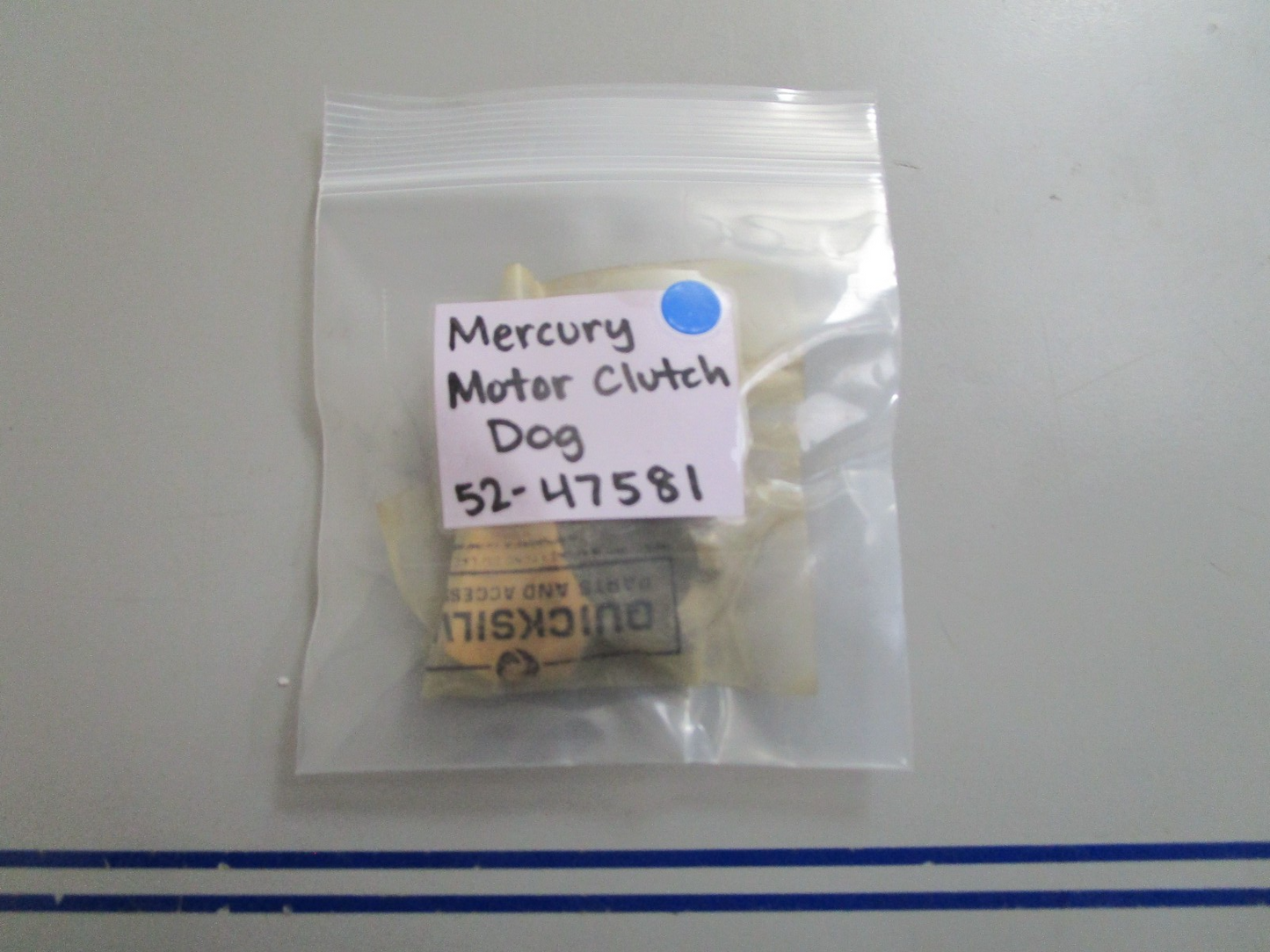 *NEW OEM* 0770 Mercury Quicksilver Motor Clutch Dog 52-47581