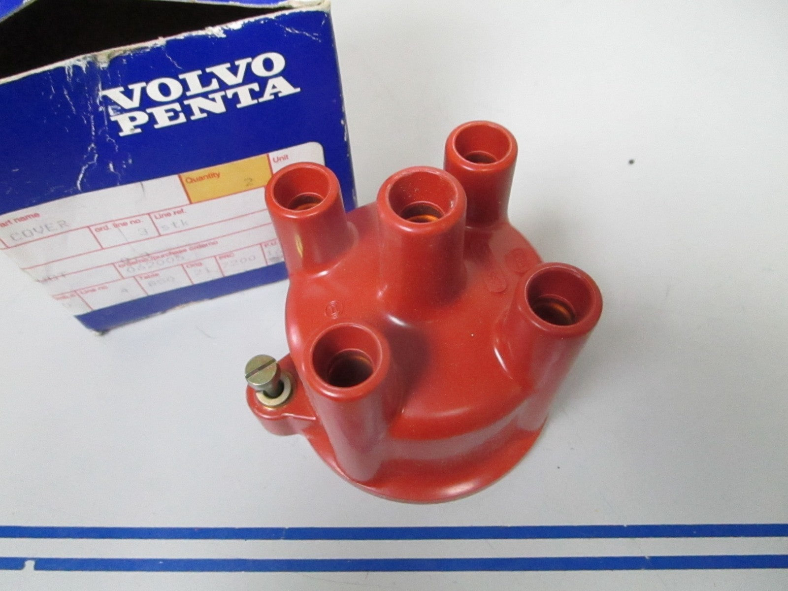 *NEW OEM* 0840 Volvo Penta Distributor Cap Cover 841263