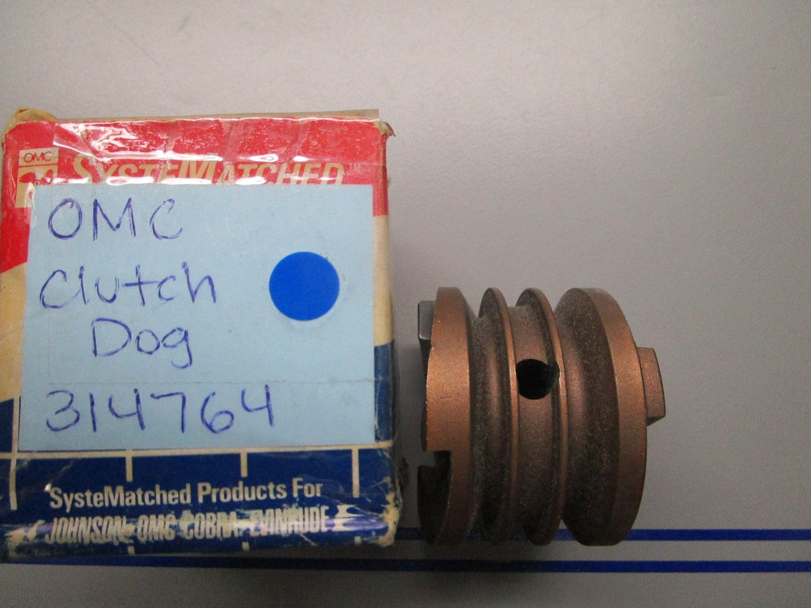 *NEW OEM* 0810 OMC Johnson Evinrude Clutch Dog 314764 0314764