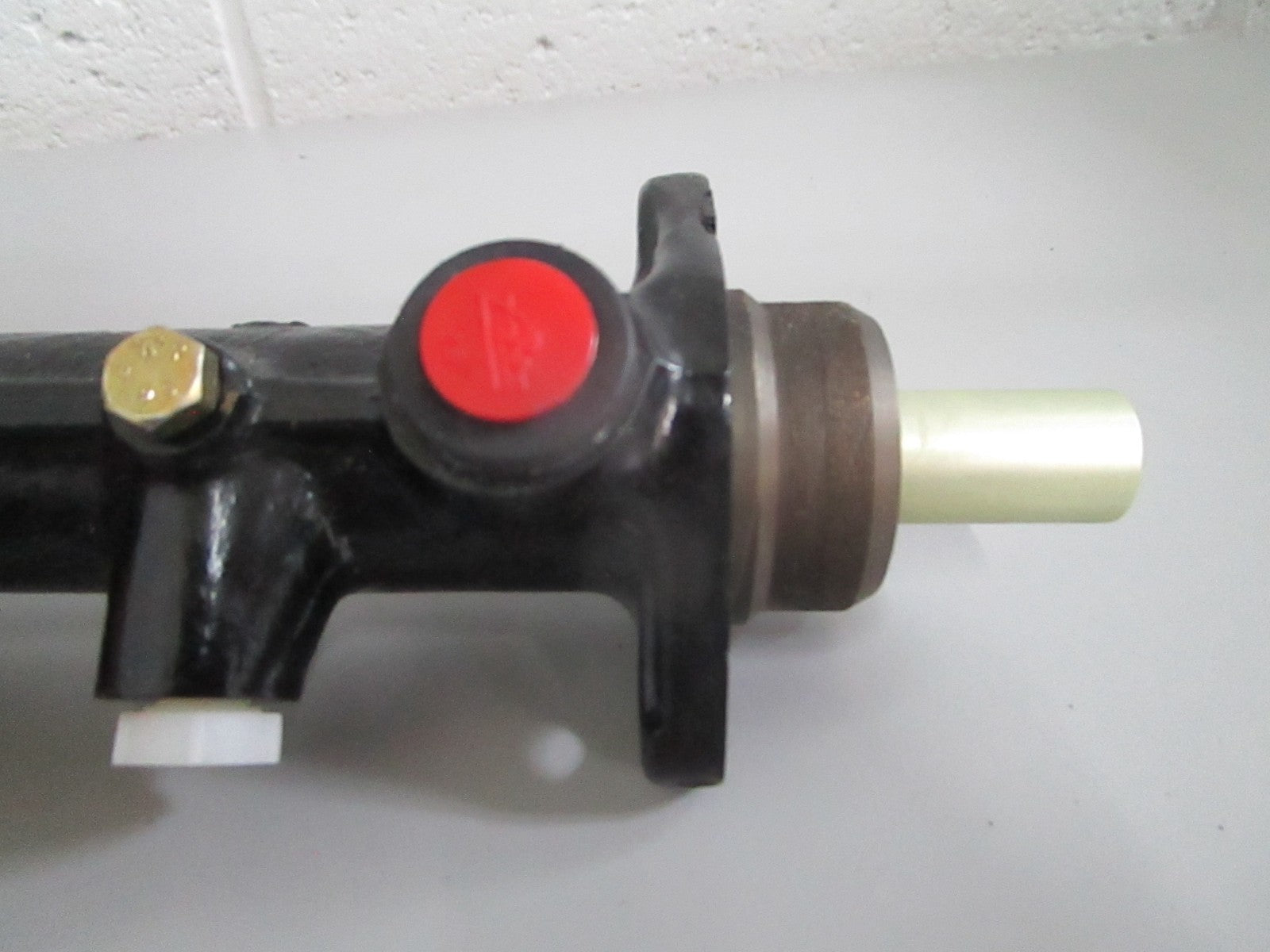 NEW OEM 0024309301 Mercedes-Benz ATE Brake Master Cylinder 0820