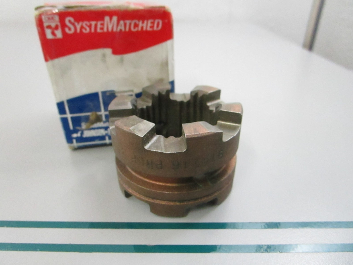 NEW OEM 914716 0914716 OMC Johnson Evinrude Clutch Dog 0810