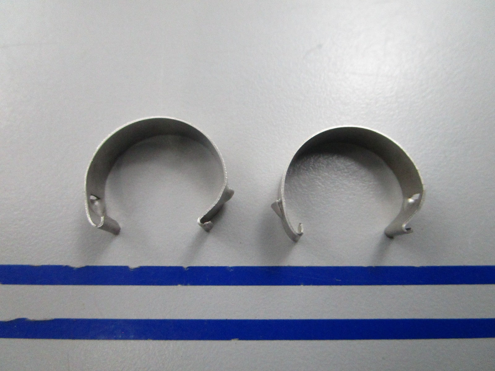 NEW OEM (LOT OF 2) 303596 0303596 OMC Johnson Evinrude Hose Clamp 0810