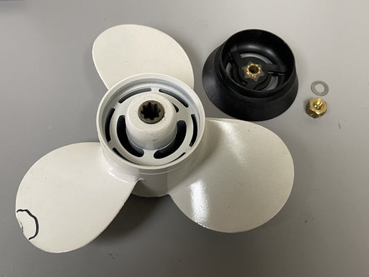 *NEW* 0670 Yamaha Propeller 9 3/4 x 6 1/2 683-W4592-02-EL