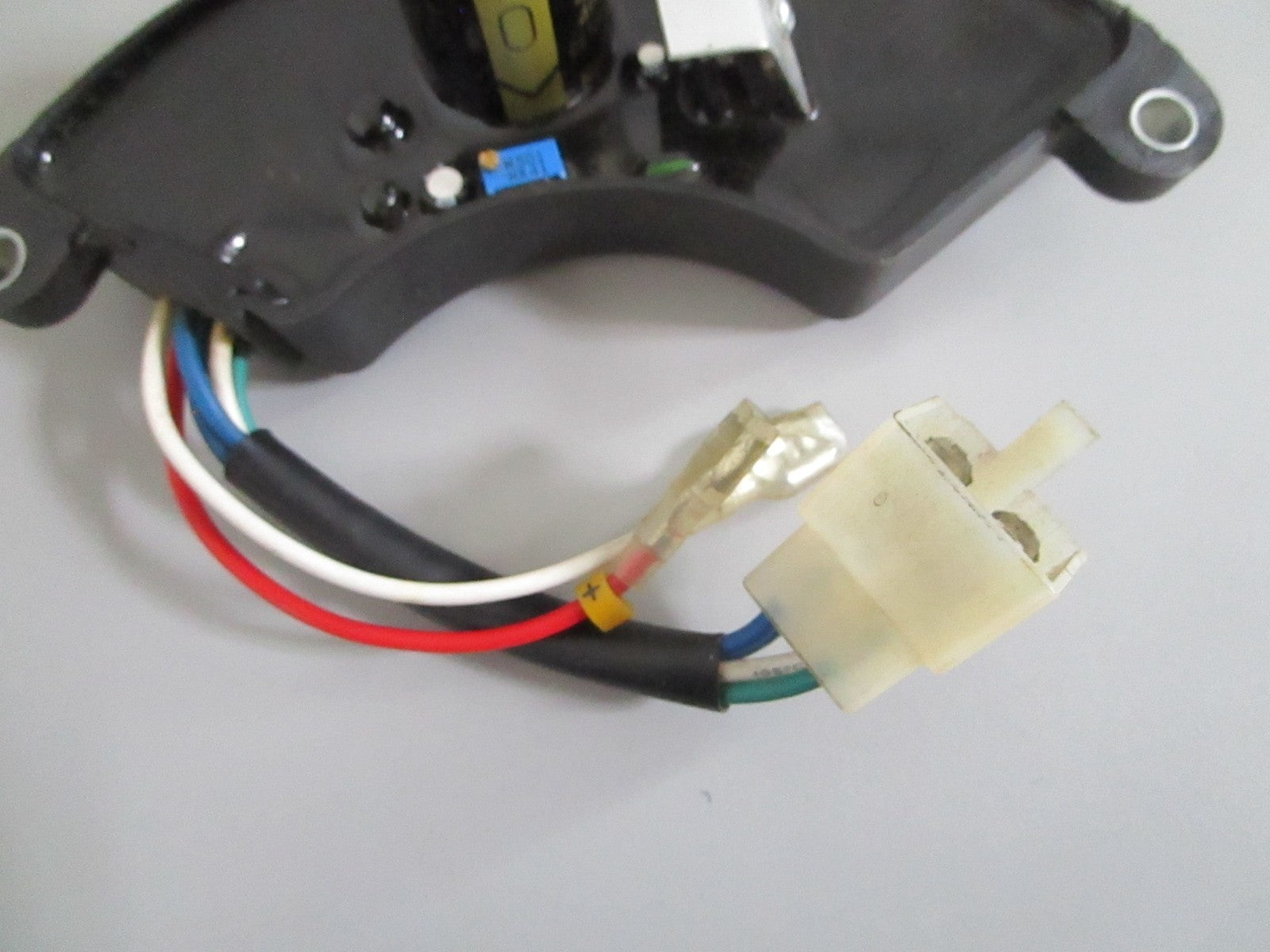 Generac 0H2579B NEW OEM AVR Voltage Regulator 5.5-7.5KW Vision Alternator 0820