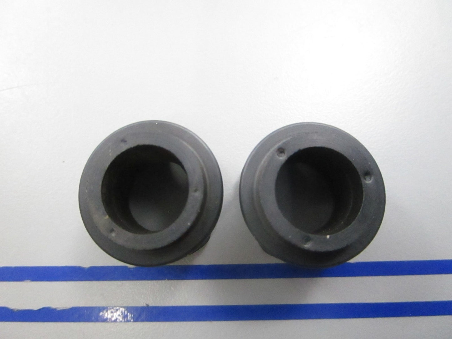 NEW OEM (LOT OF 2) 314331 0314331 OMC Johnson Evinrude Grommet 0810