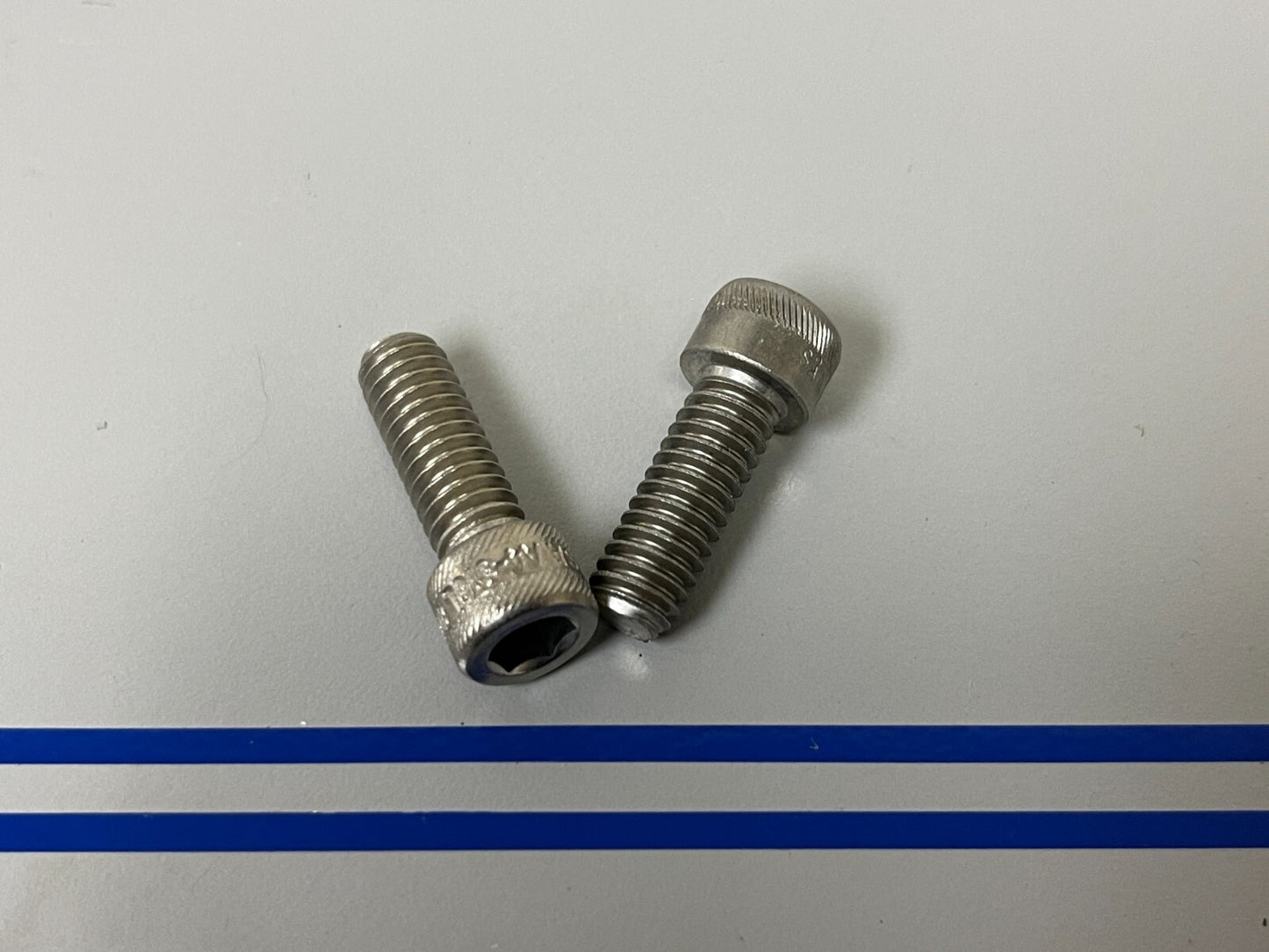 *NEW OEM* (LOT OF 2) 0810 Volvo Penta Hexagon Screw 959438