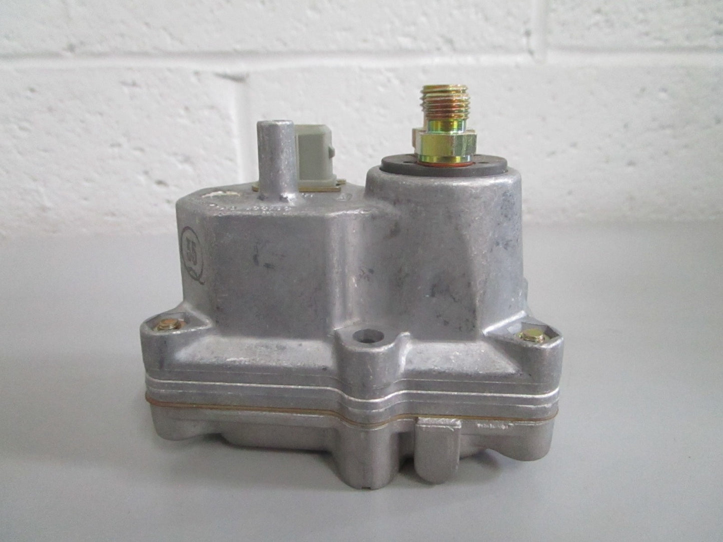 NEW OEM 0438140031 Bosch Warm-Up Regulator 0820