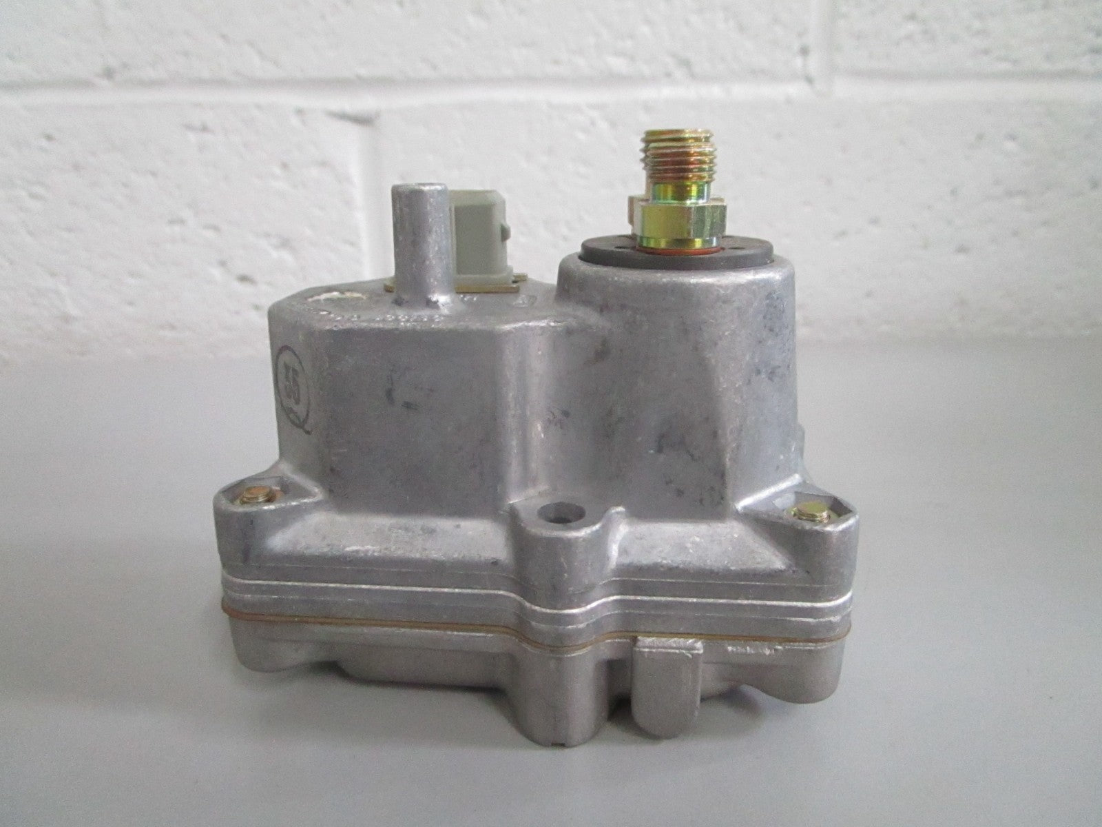 NEW OEM 0438140031 Bosch Warm-Up Regulator 0820