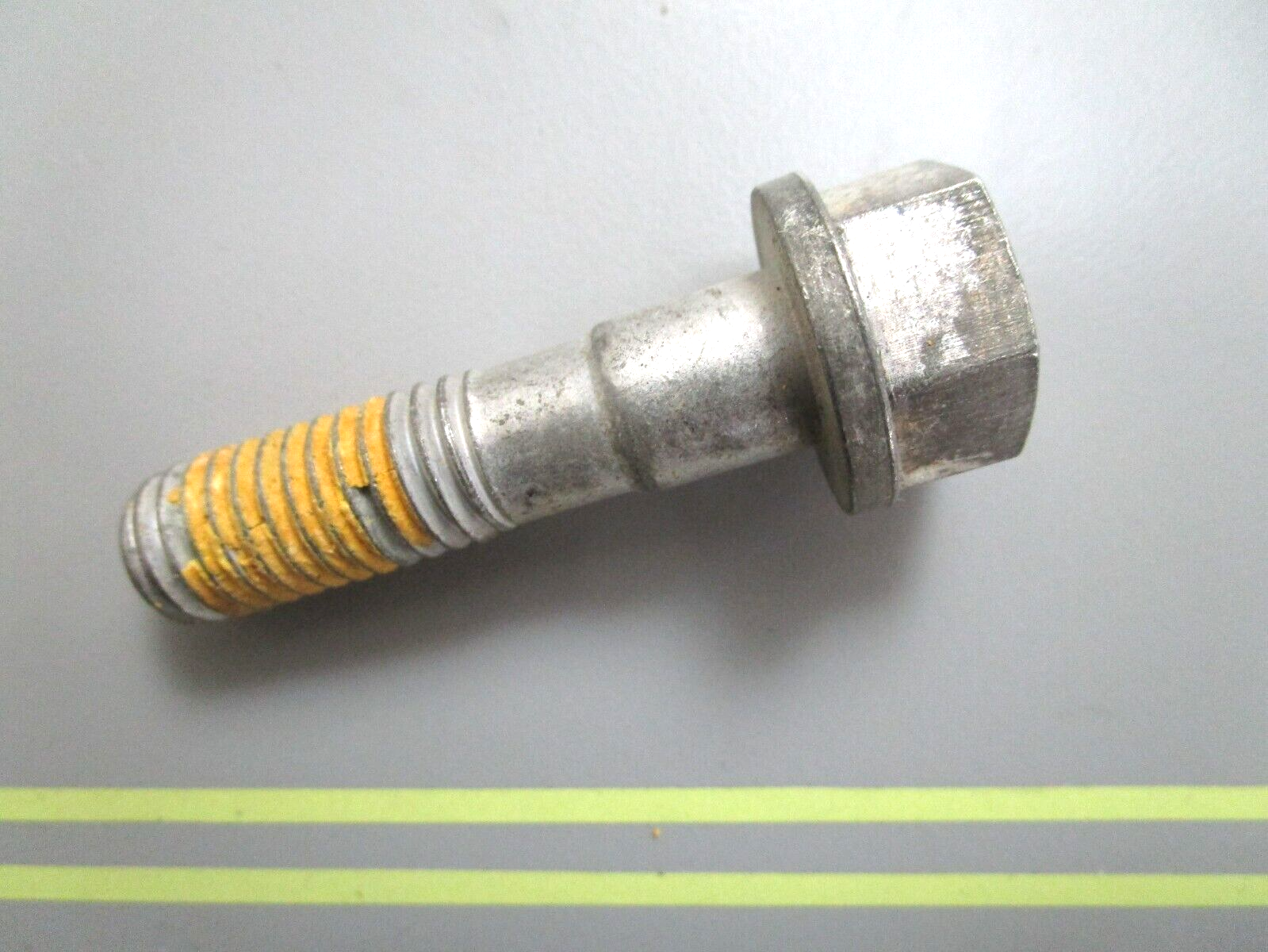 *NEW OEM* 0750 OMC Johnson Evinrude STEERING ARM SCREW 343024 0343024