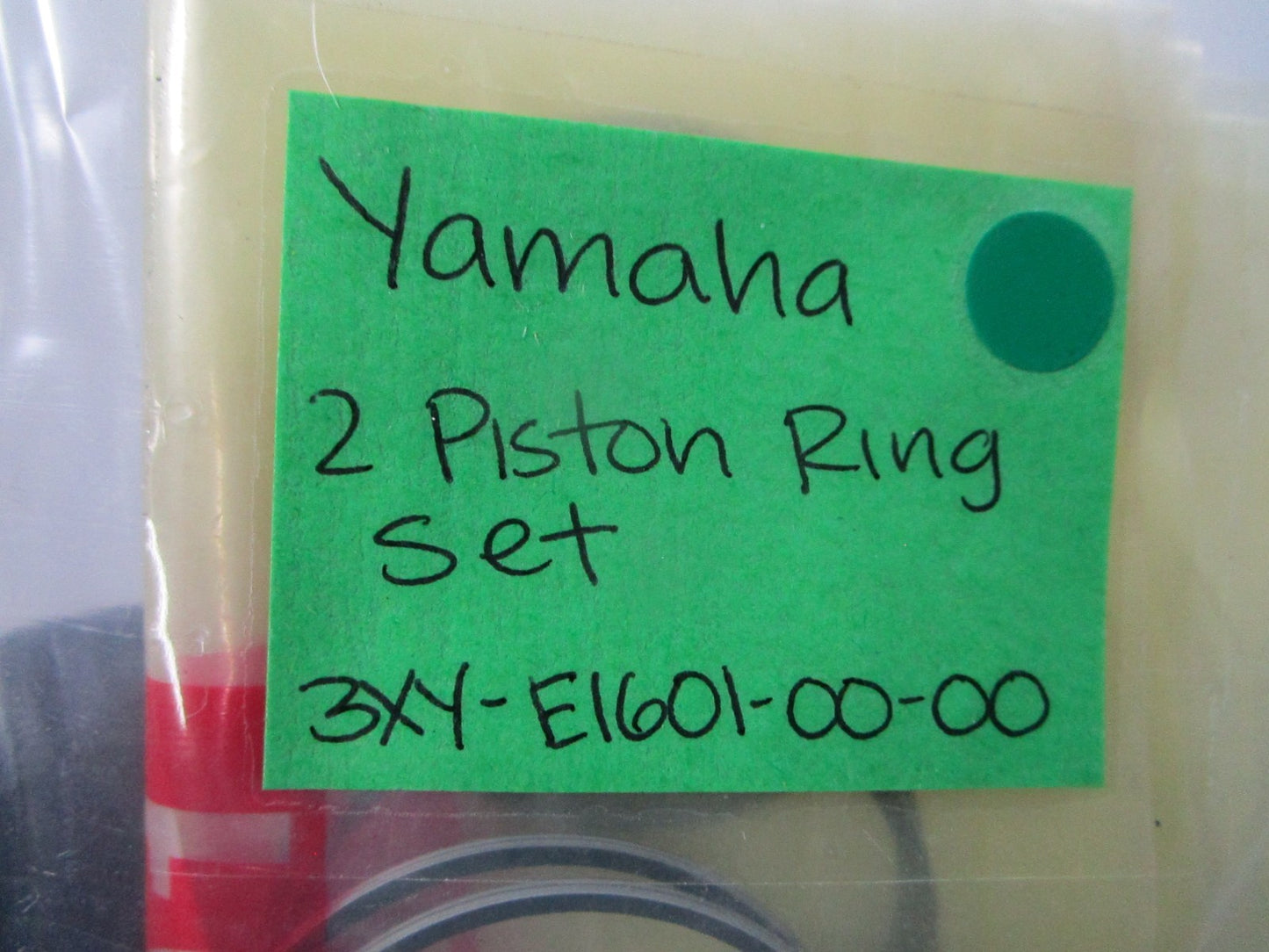 NEW OEM 3XY-E1601-00-00 Yamaha 2 Piston Ring Set 0810