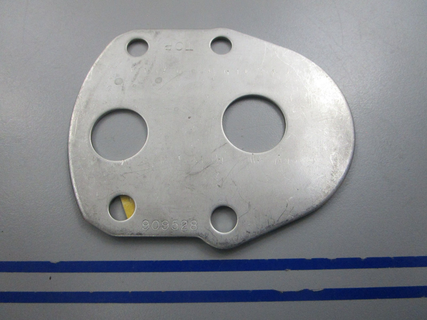 NEW OEM 909528 0909528 OMC Johnson Evinrude Plate 0810