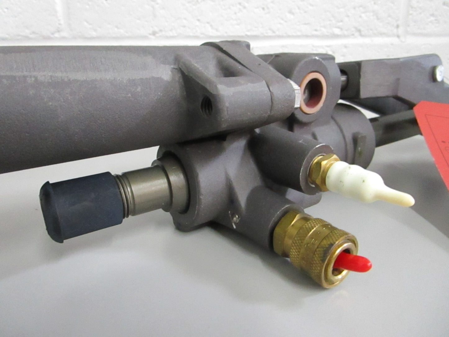 NEW OEM 866200A01 8M0063382 Mercury Quicksilver Steering Cylinder 0820