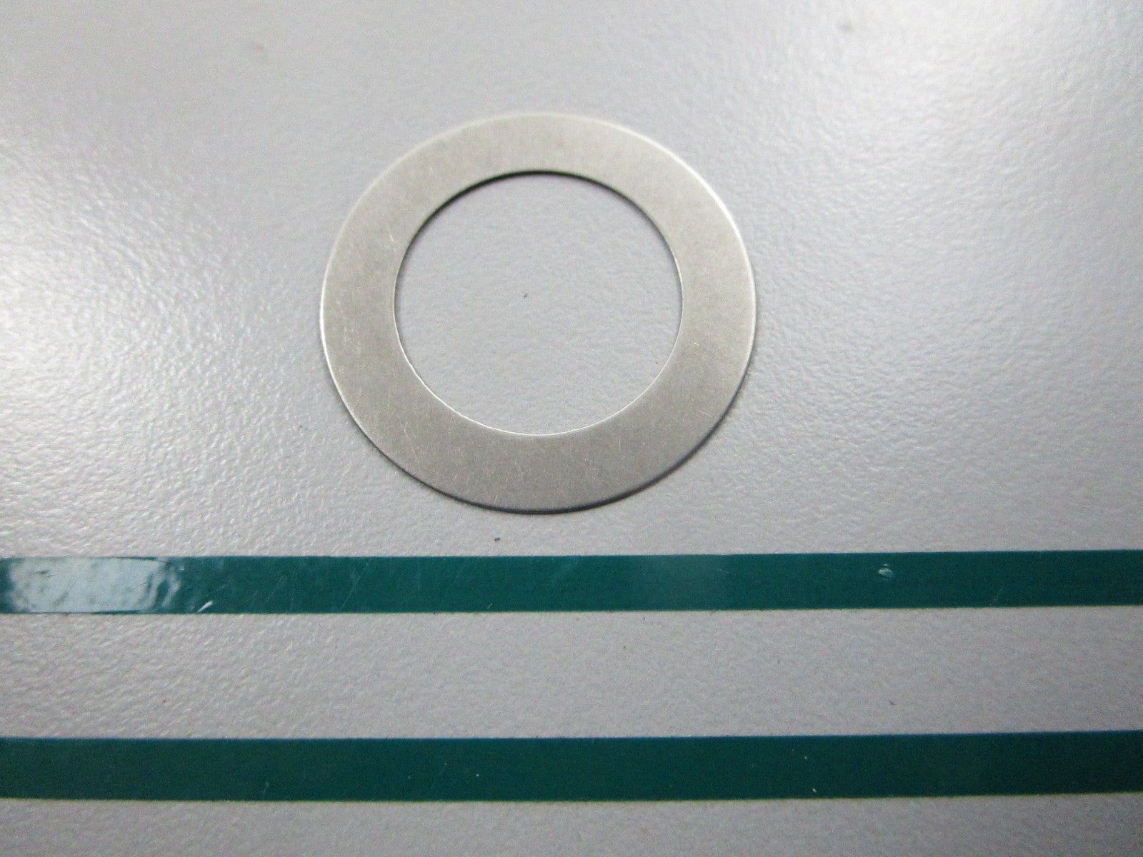 NEW OEM 308879 0308879 OMC Johnson Evinrude Shim 0810