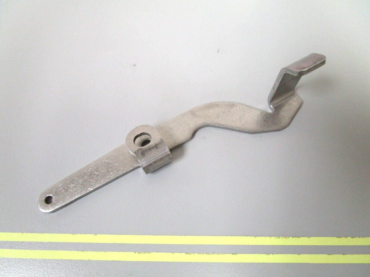*NEW OEM* 0750 OMC Johnson Evinrude REVERSE LOCK ARM 123711 0123711