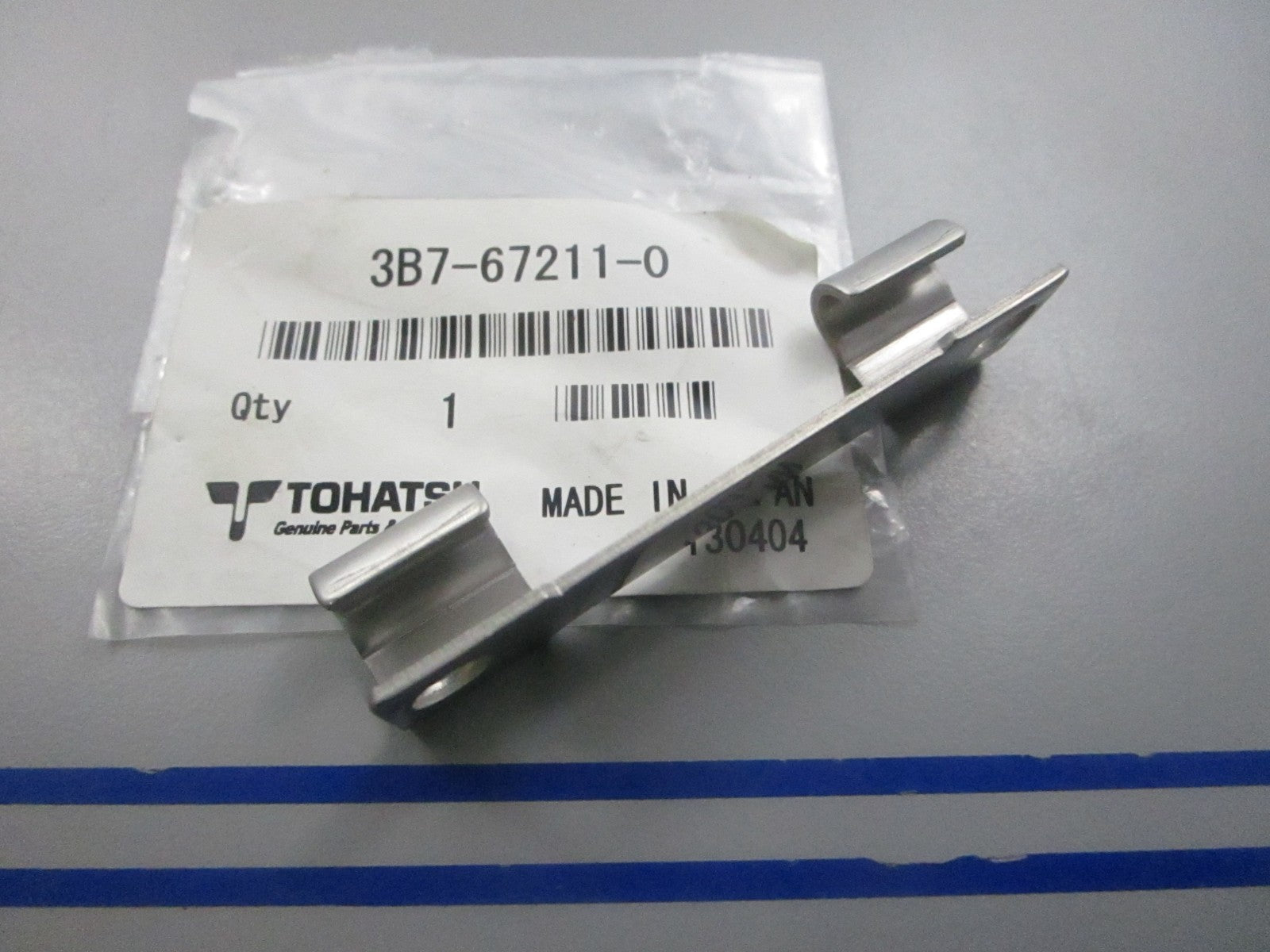 NEW OEM 3B7-67211-0 3B7672110 Tohatsu Hinge Filler Lid 0810