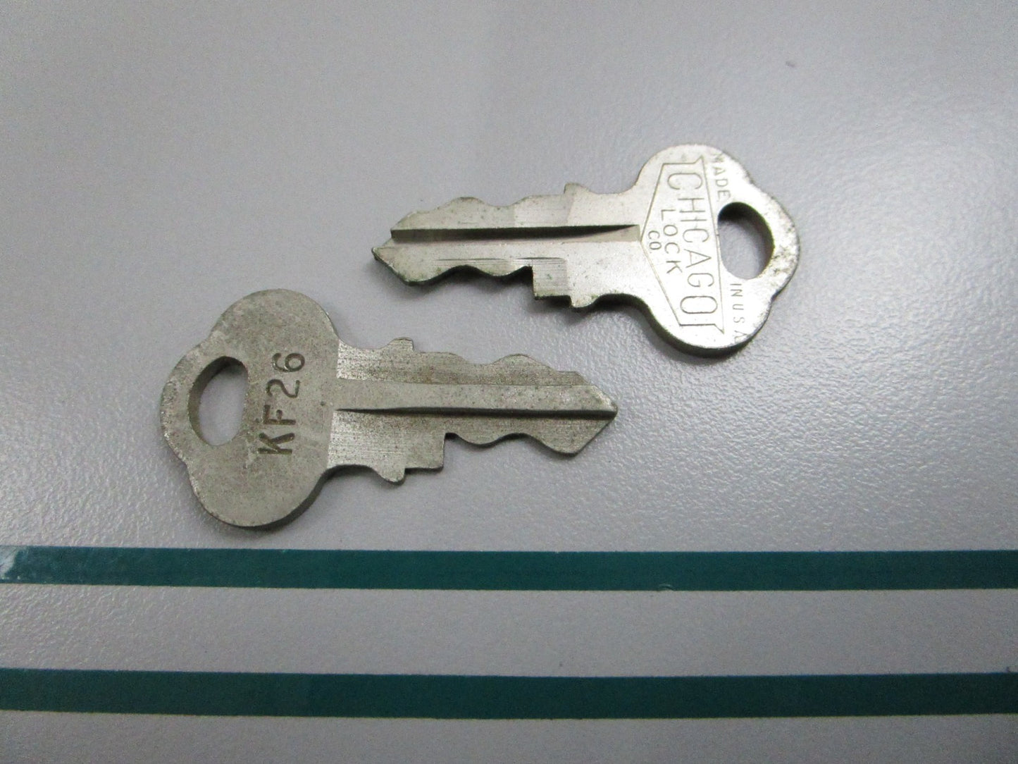 NEW OEM (LOT OF 2) 501541 0501541 OMC Johnson Evinrude KF26 Ignition Key 0810