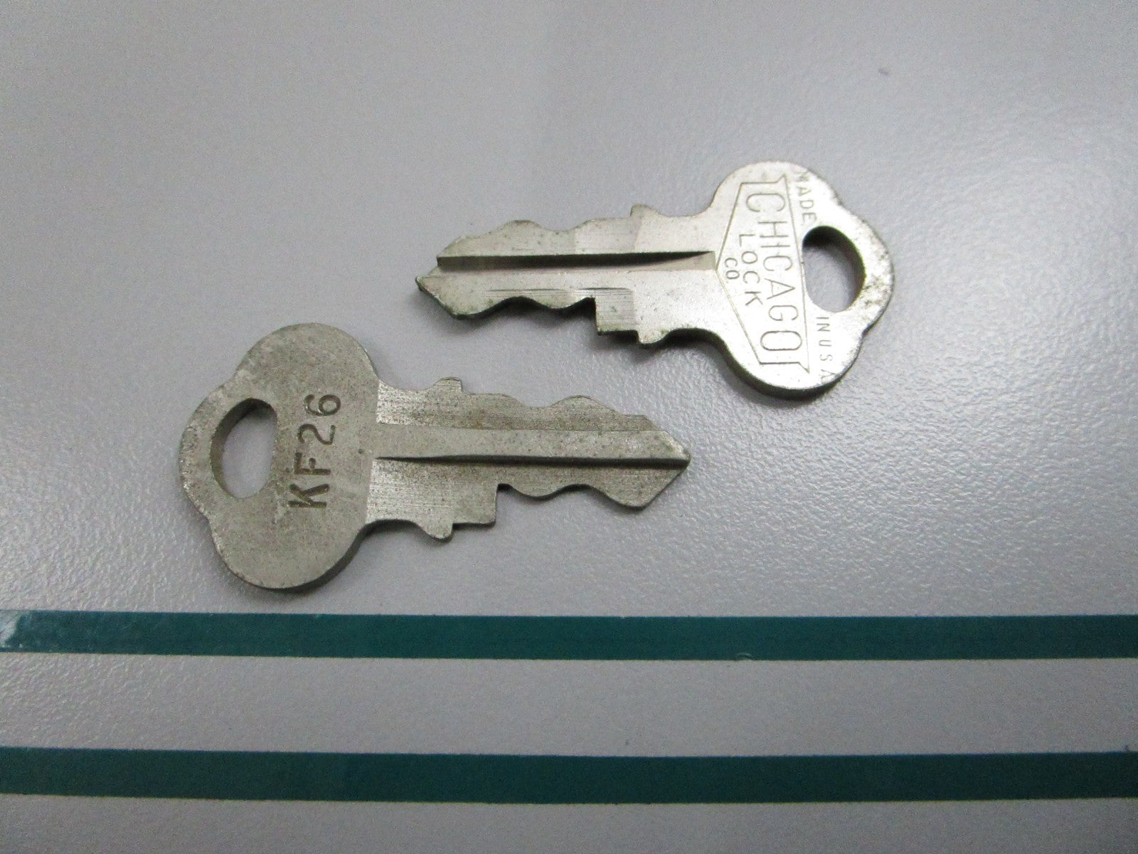 NEW OEM (LOT OF 2) 501541 0501541 OMC Johnson Evinrude KF26 Ignition Key 0810