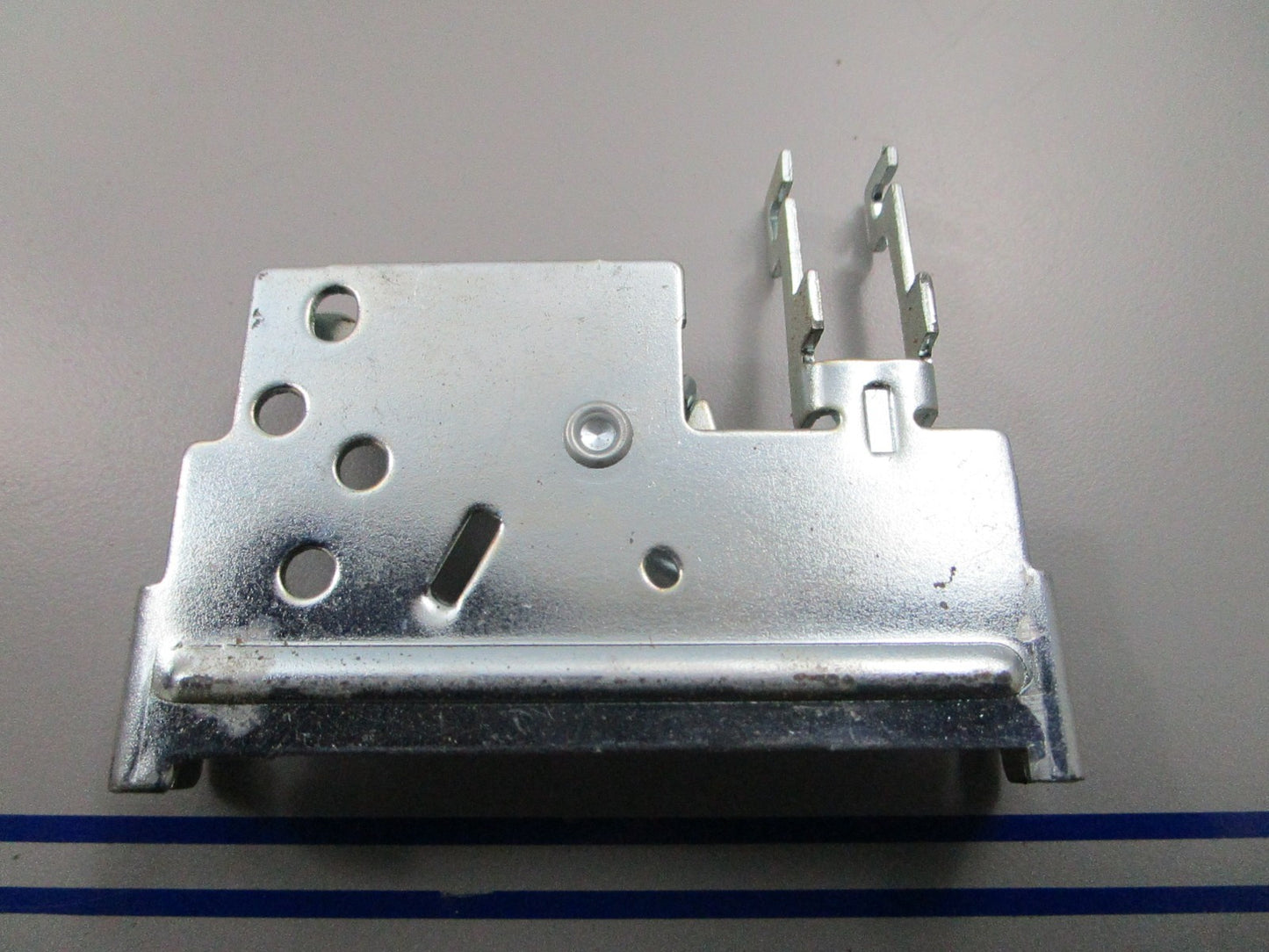 *NEW OEM* 0810 Tecumseh Control Bracket 35999