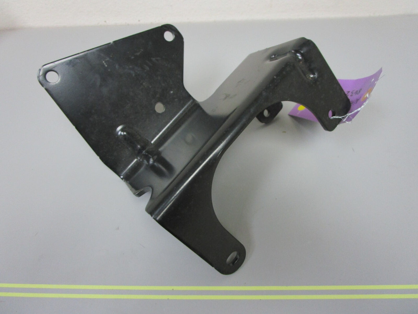 *NEW OEM* 0720 Mercury Quicksilver Alternator Bracket 863211T01