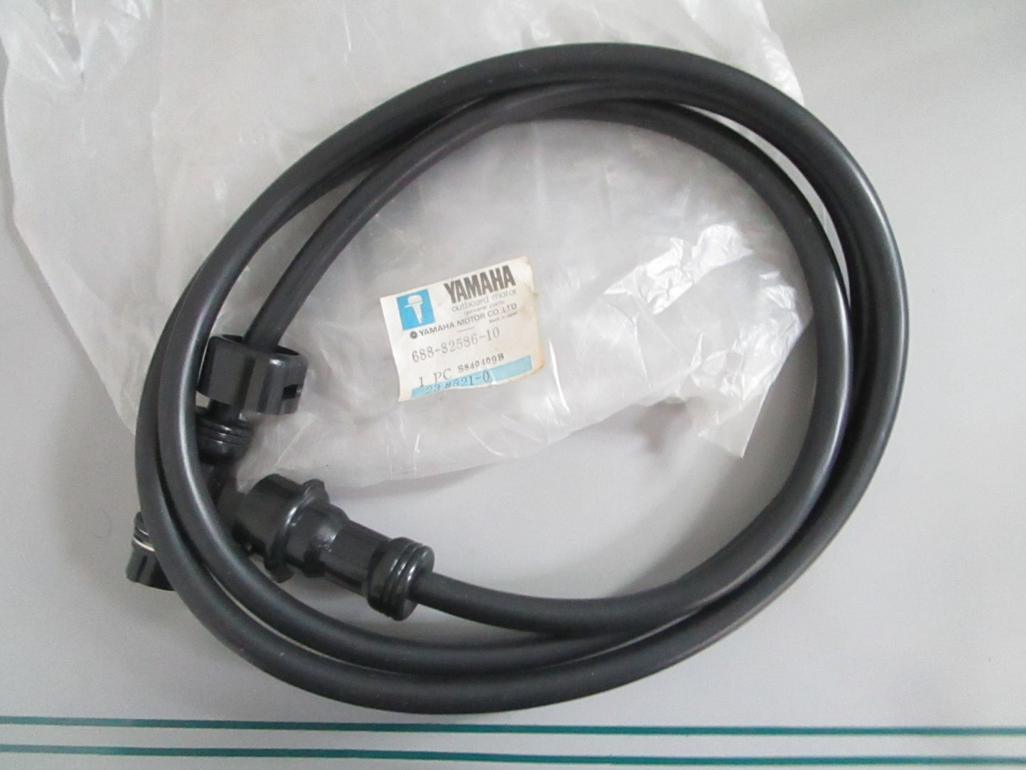 NEW OEM 688-82586-10-00 Yamaha Wiring Harness 0820