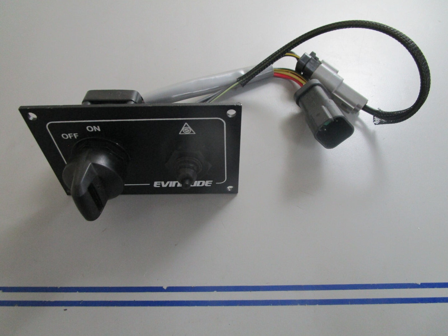 *NEW OEM* 0810 OMC Johnson Evinrude Ignition Switch Dual Engine 779544 0779544