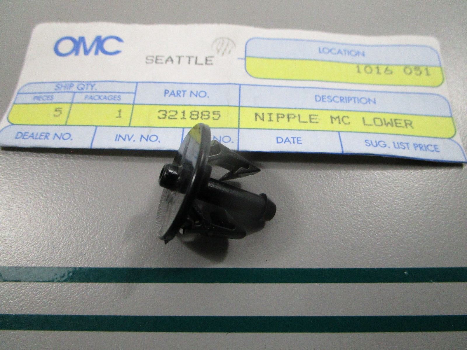 NEW OEM 321885 0321885 OMC Johnson Evinrude Nipple 0810