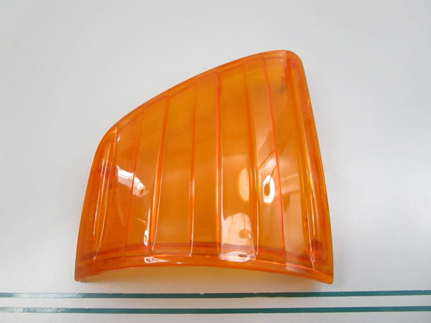 NEW OEM 0008200166 Mercedes-Benz Lens 0810