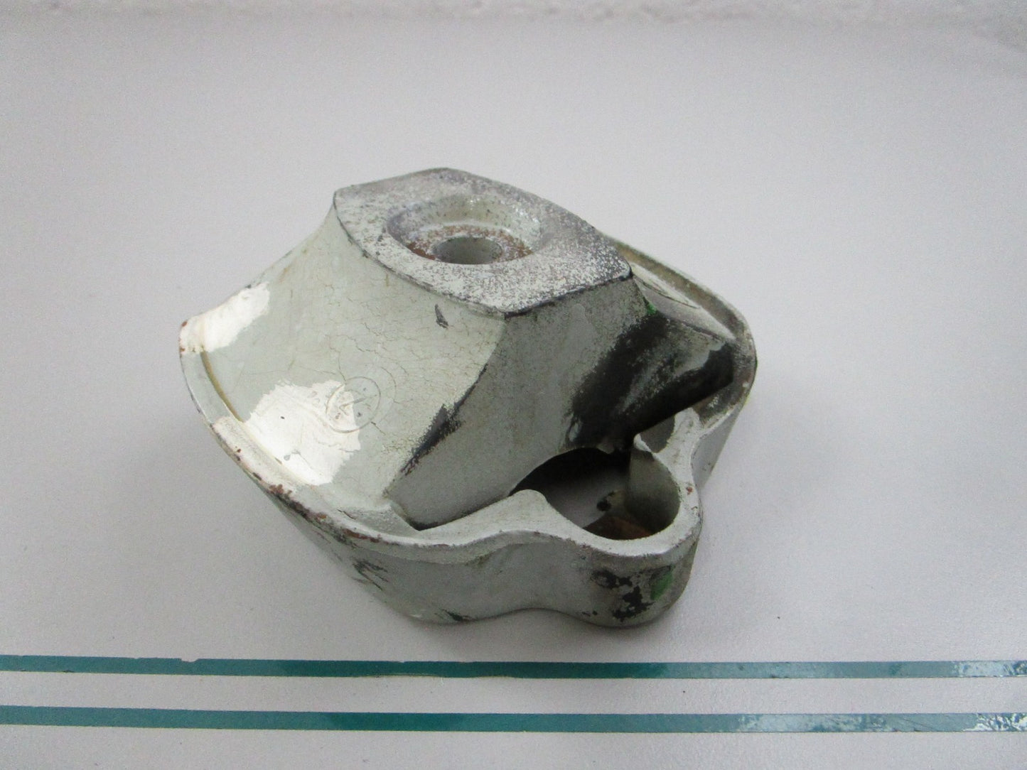 NEW OEM 1162412913 Mercedes-Benz Left Engine Mount 0810