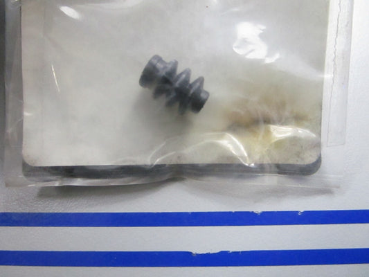 *NEW OEM* 0810 OMC Johnson Evinrude Cap 5033091