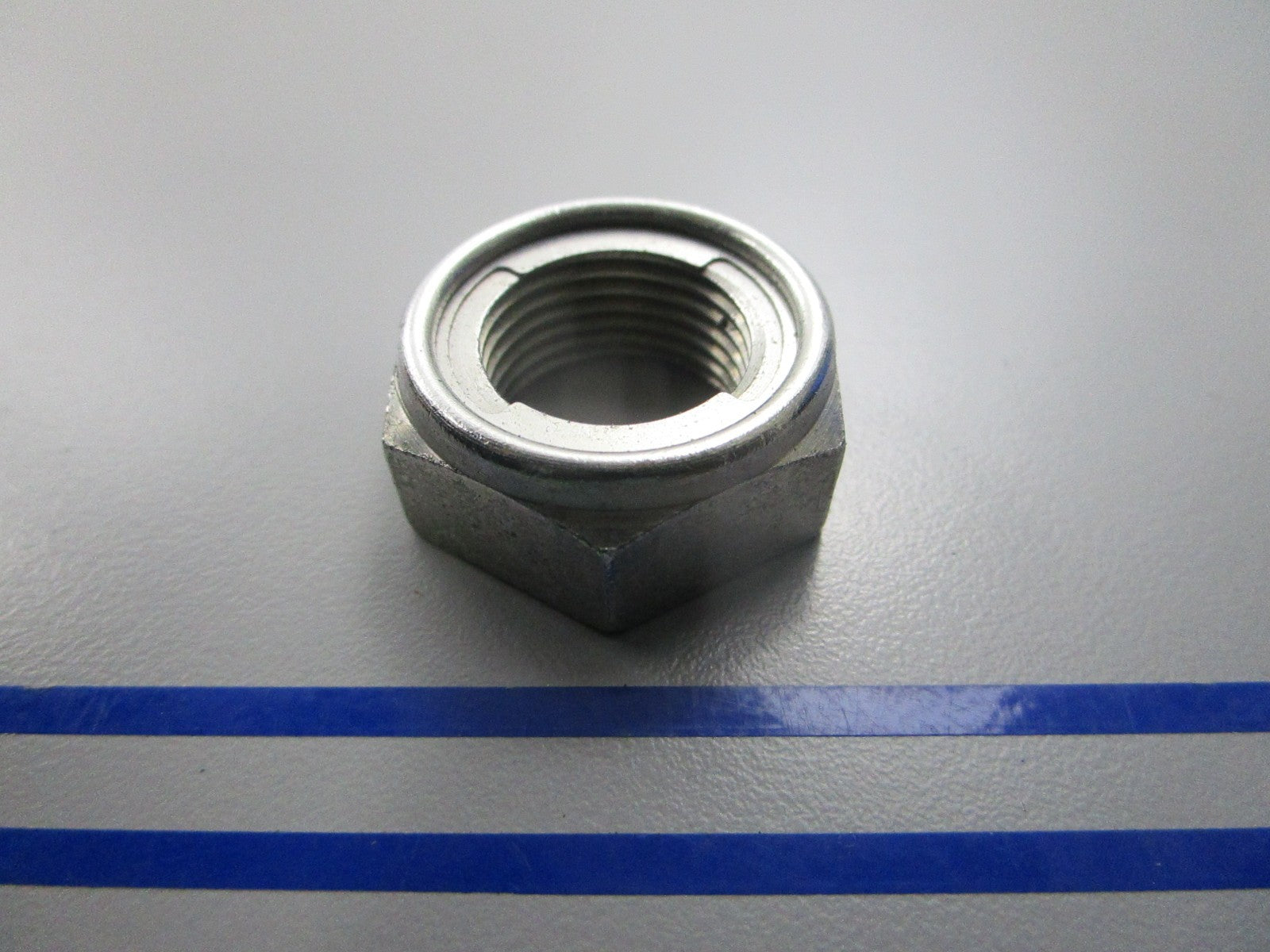 NEW OEM 90185-18167-00 Yamaha Lock Nut 0810