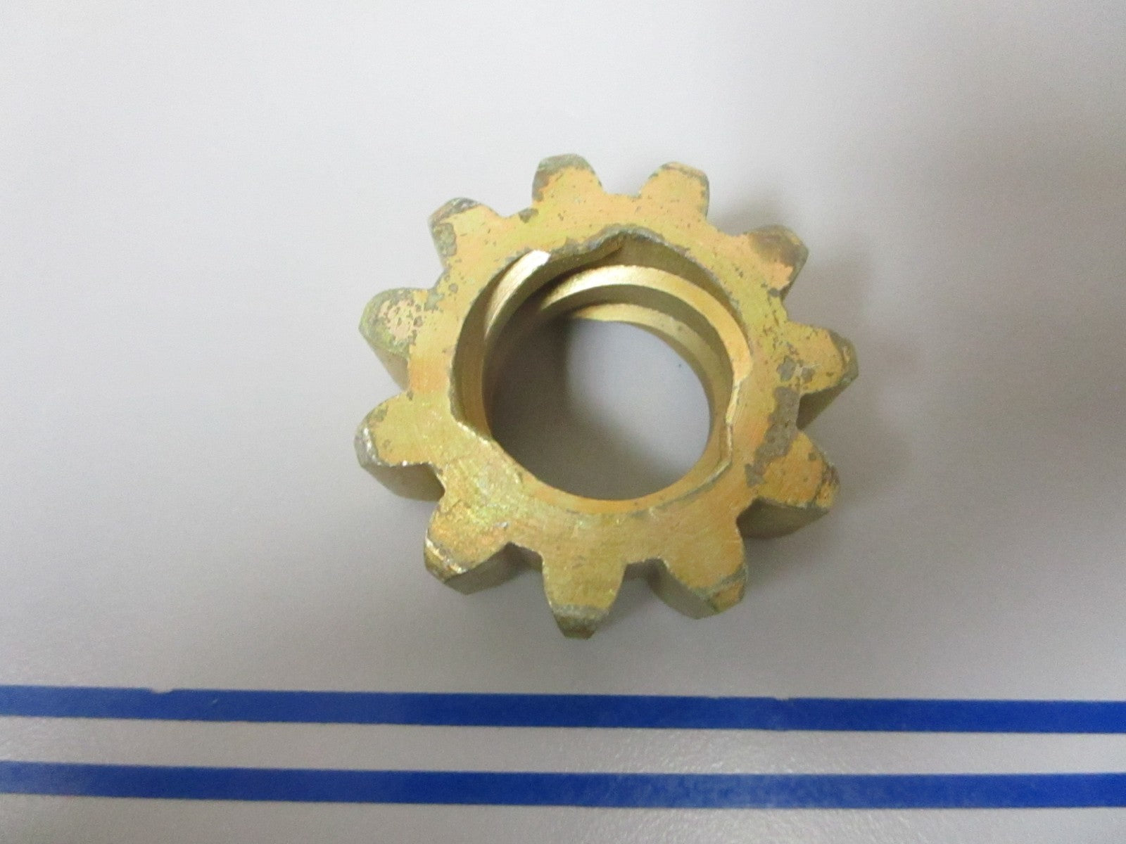 NEW OEM 311861 0311861 OMC Johnson Evinrude Starter Drive Pinion 0720