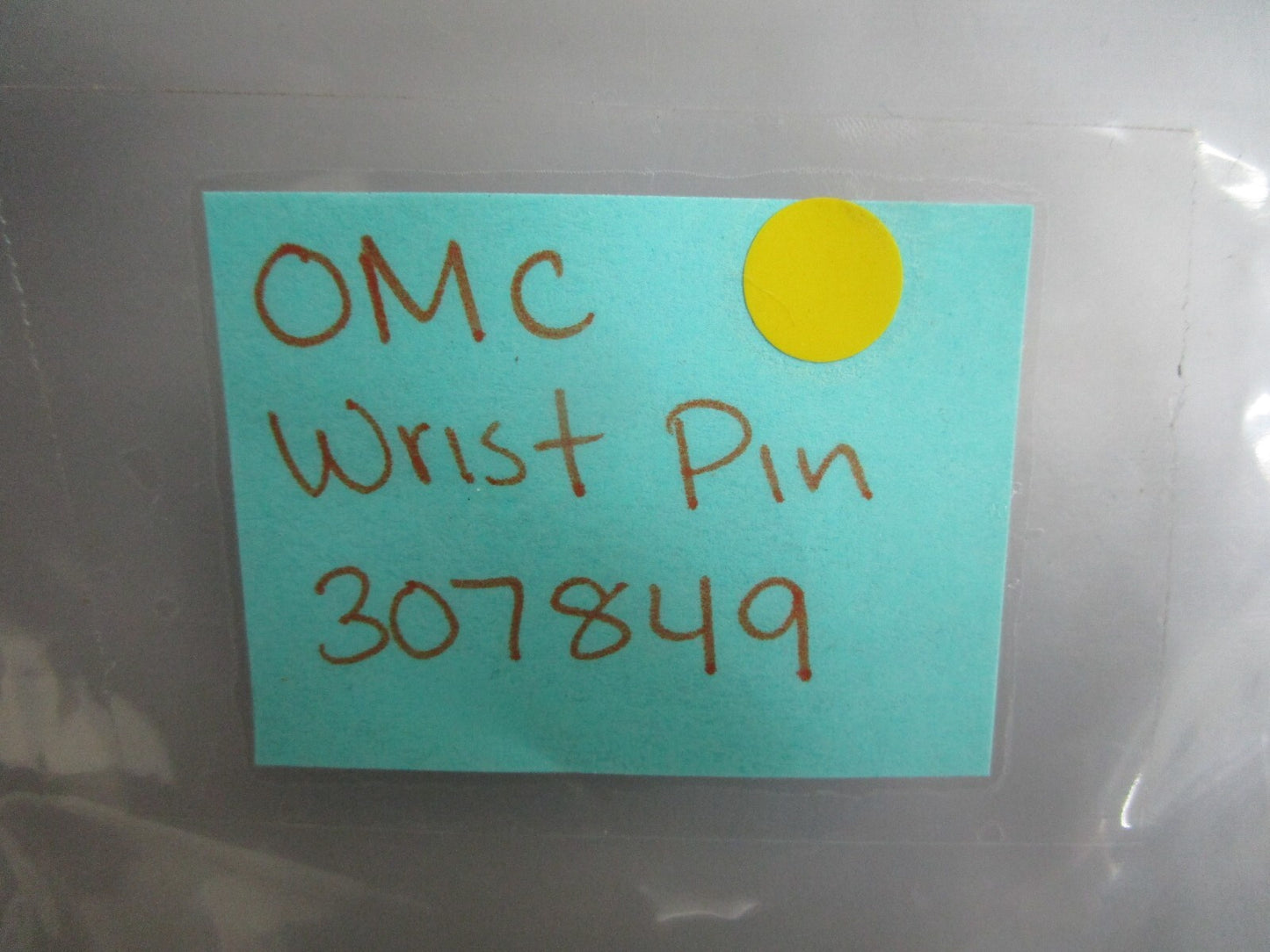 *NEW OEM* 0820 OMC Johnson Evinrude Wrist Pin 307849 0307849