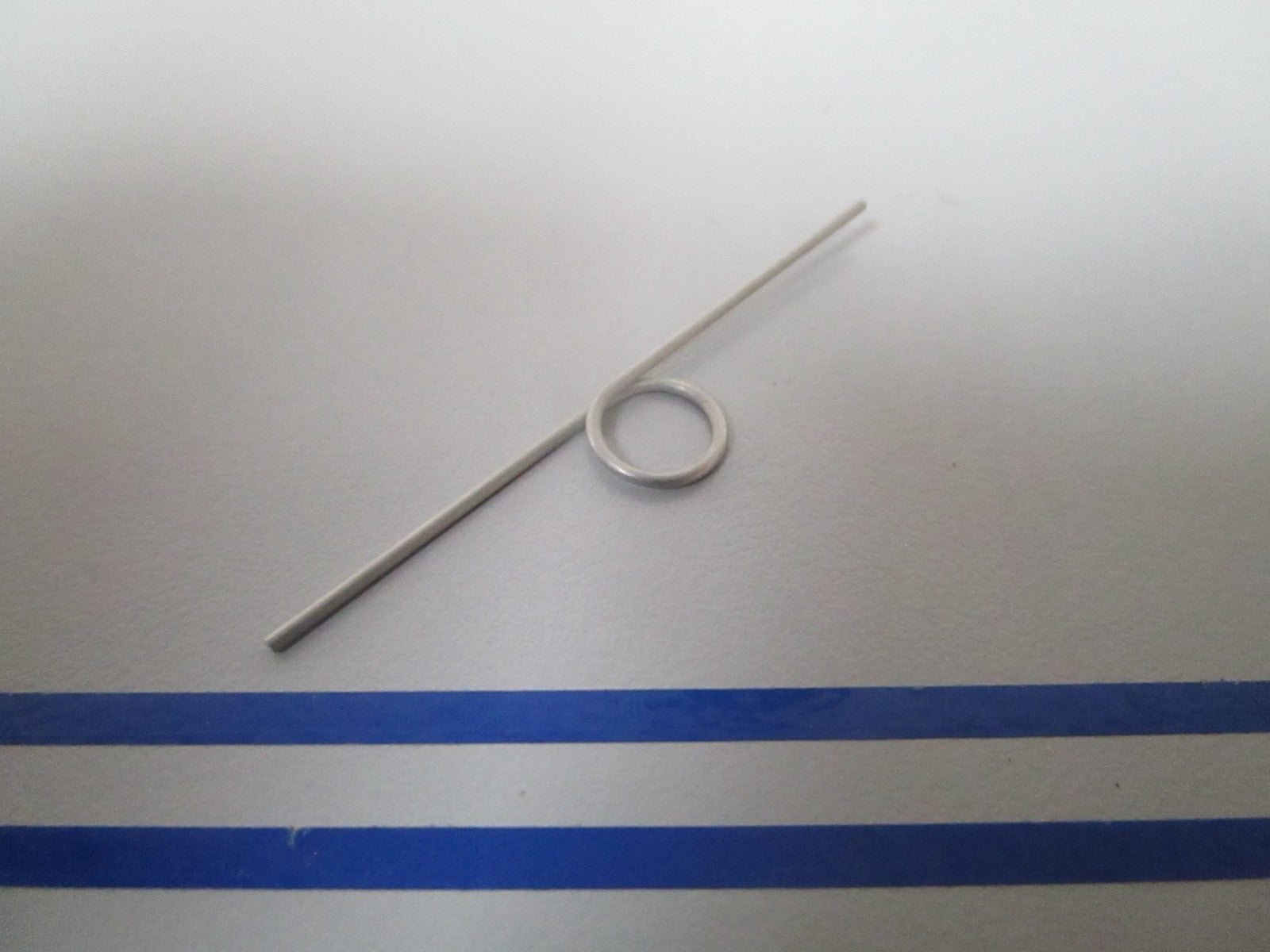 NEW OEM 200672 0200672 OMC Johnson Evinrude Reverse Lock Spring 0810