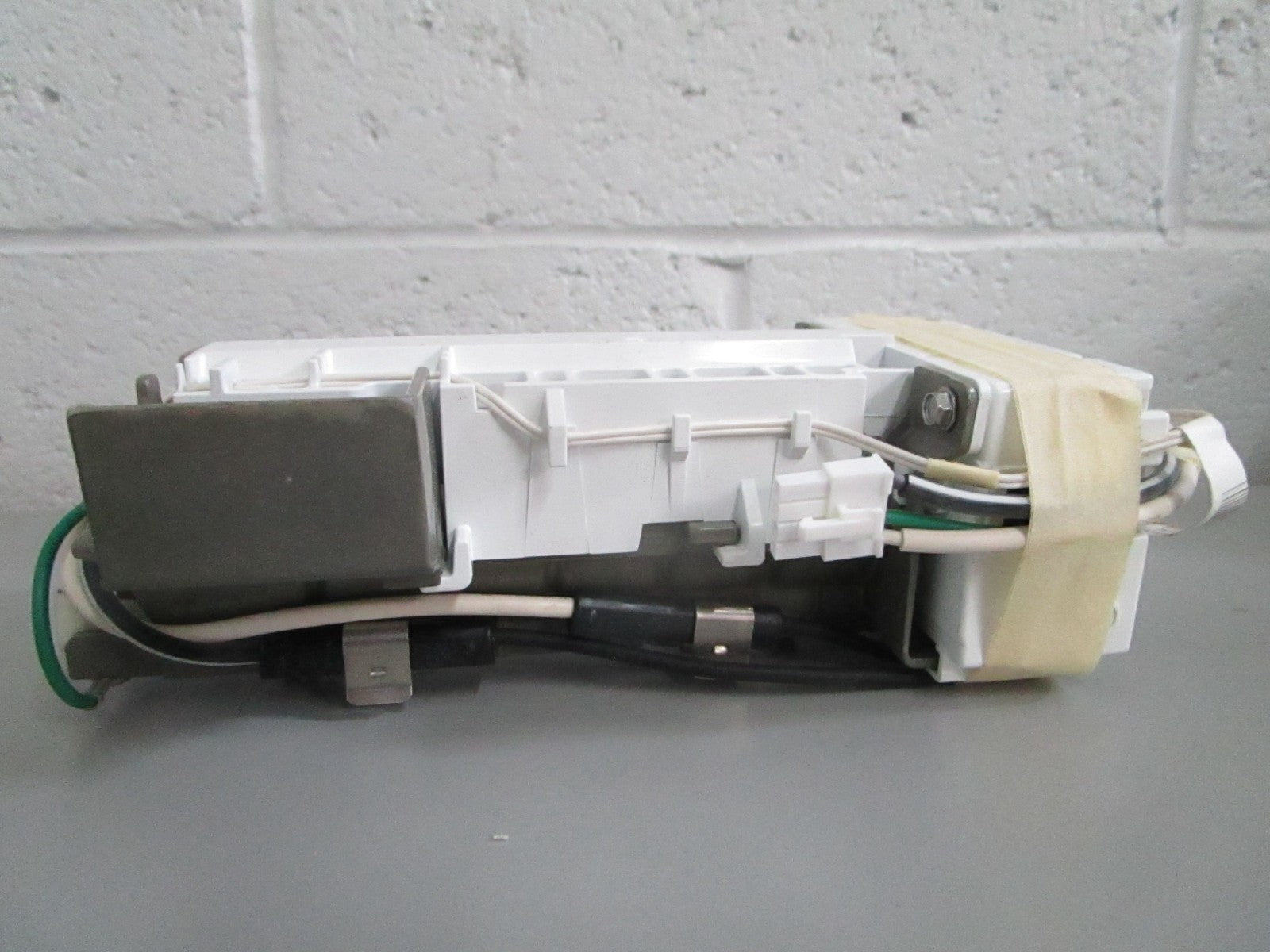 Whirlpool NEW OEM Refrigerator Ice Maker Assembly W11294907 NOS Genuine 0820