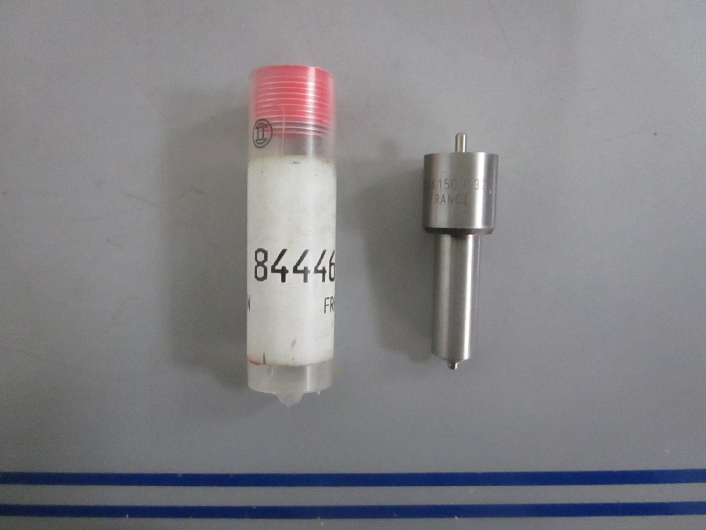 NEW OEM 844461 Volvo Penta Nozzle 0820
