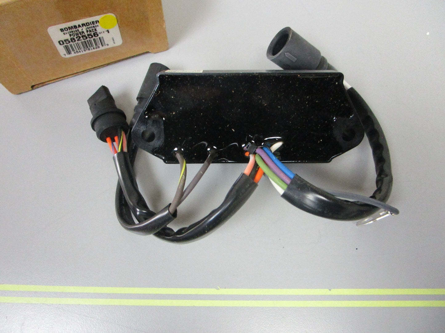 *NEW OEM* 0720 OMC Johnson Evinrude Power Pack 582556 0582556