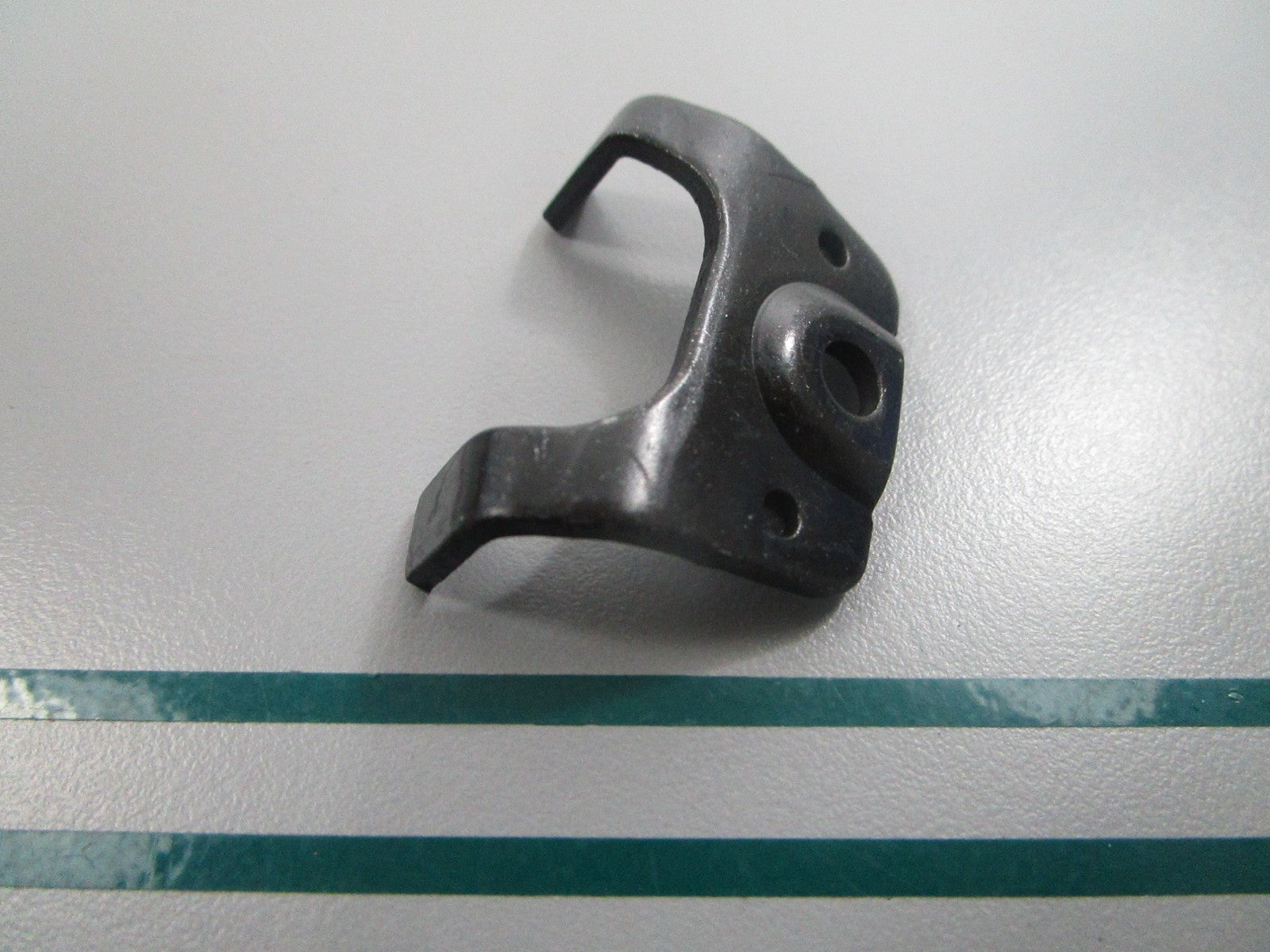 NEW OEM 690593 Briggs & Stratton Oil Fill Bracket 0810