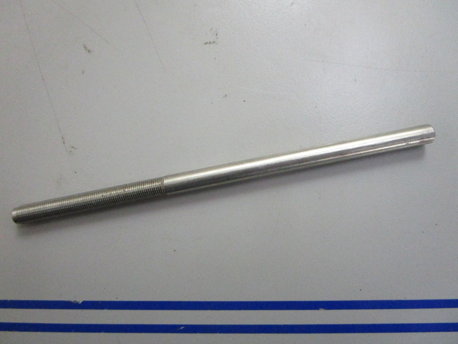 *NEW OEM* 0810 OMC Johnson Evinrude Casting Guide Rod 915974 0915974