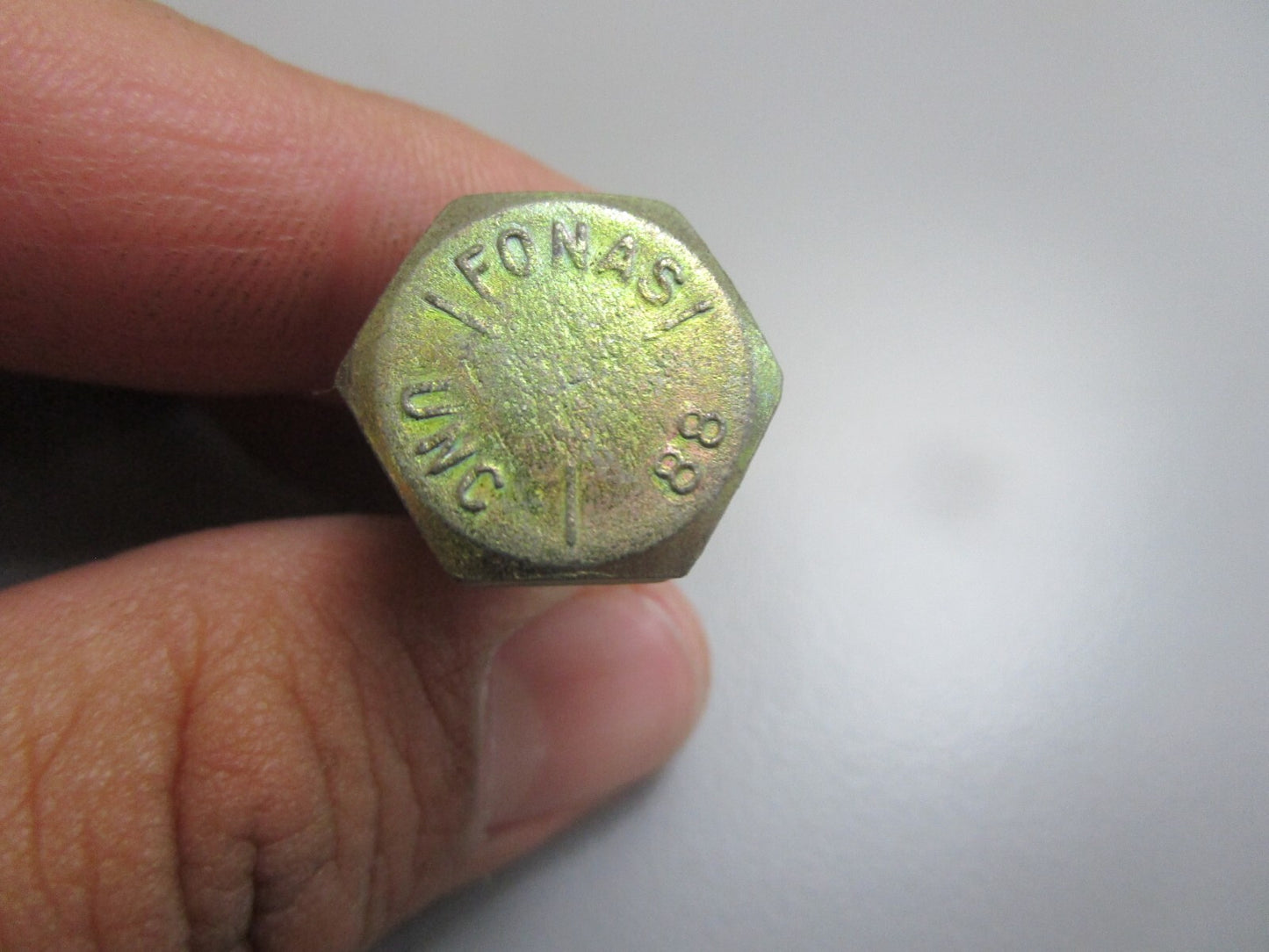 *NEW OEM* 0810 Volvo Penta Screw 940116