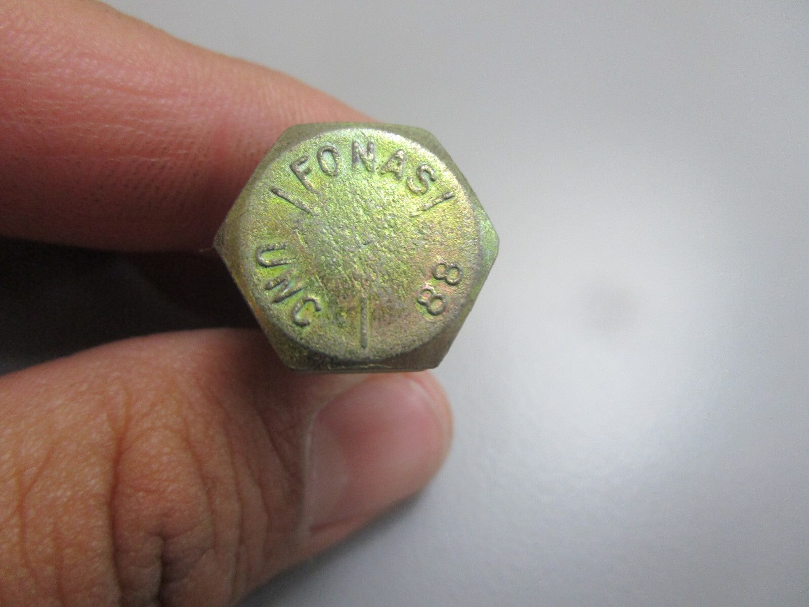 *NEW OEM* 0810 Volvo Penta Screw 940116