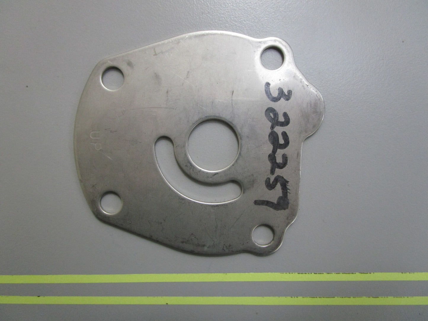 *NEW OEM* 0810 OMC Johnson Evinrude Impeller Plate 322259 0322259