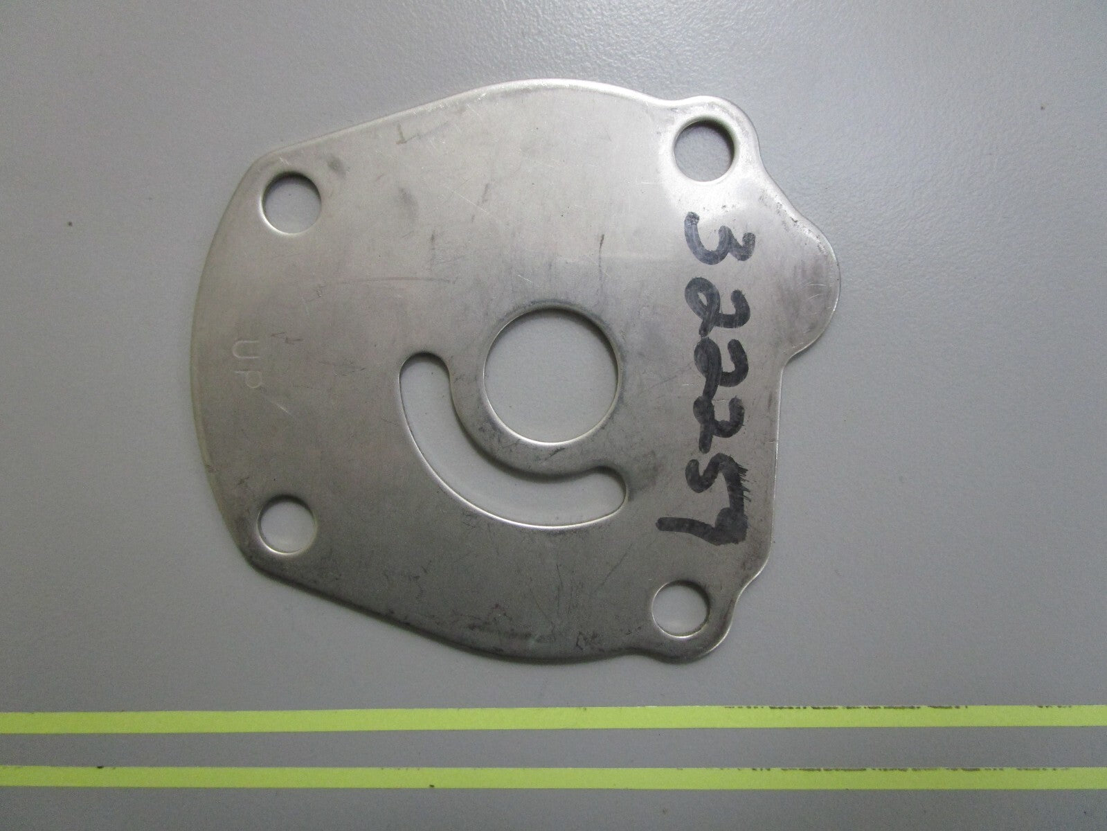 *NEW OEM* 0810 OMC Johnson Evinrude Impeller Plate 322259 0322259