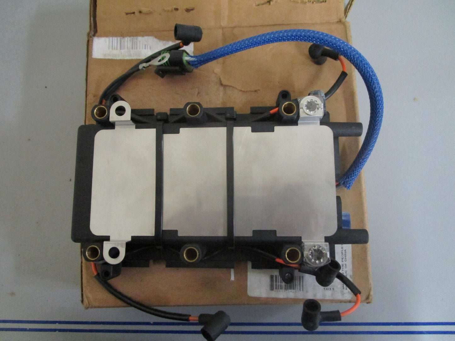 *NEW OEM* 0820 OMC Johnson Evinrude Power Pack & Shield 584988 0584988