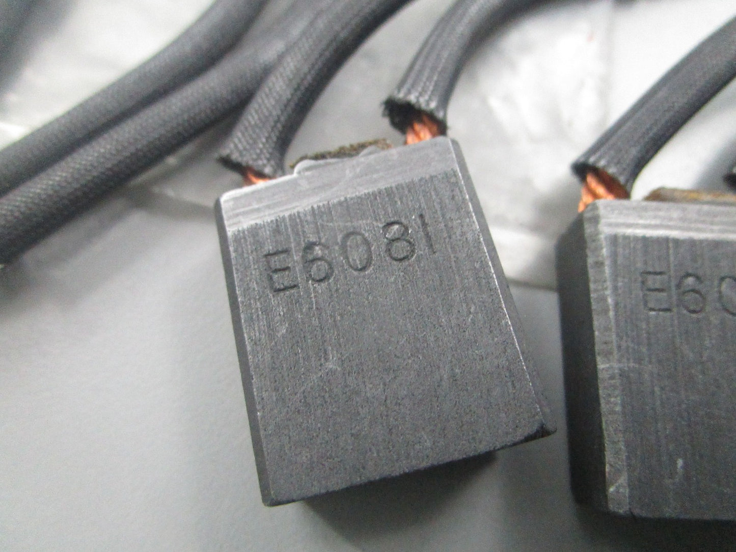 *NEW OEM* 0810 Yale 4 Brush Set 721288100