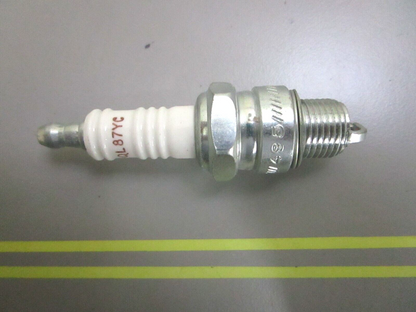 *NEW* 0750 Champion SPARK PLUG 934M