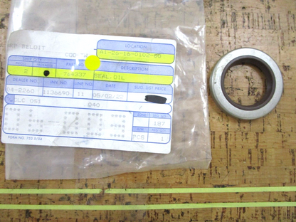 *NEW OEM* 0750 OMC Johnson Evinrude SEAL, OIL 764337 0764337