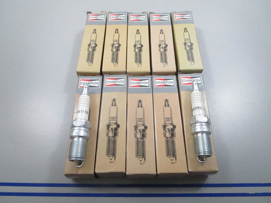*NEW* (LOT OF 10) 0810 Champion Spark Plug RS17YX