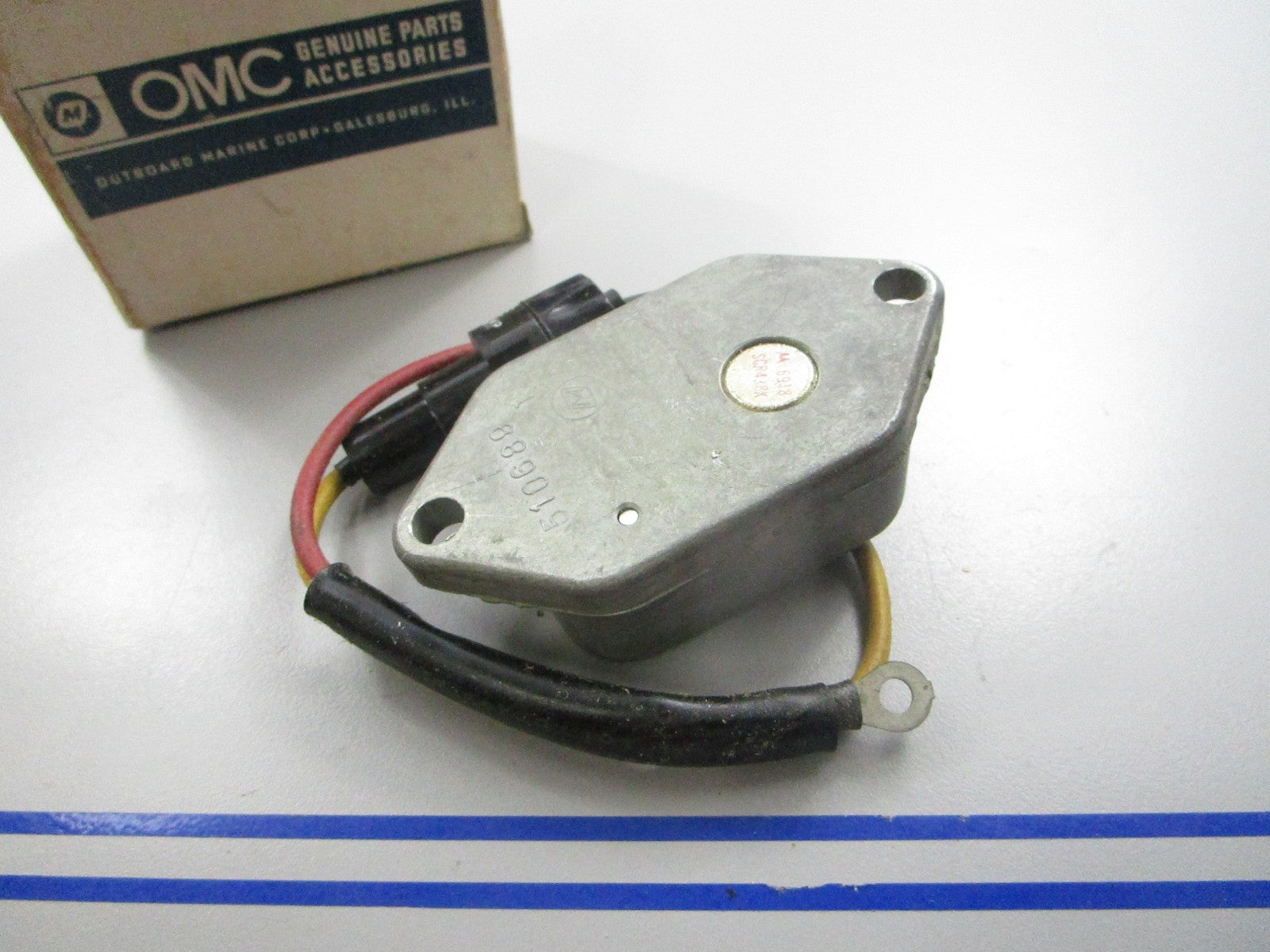 *NEW OEM* 0810 OMC Johnson Evinrude Voltage Regulator 580791 0580791