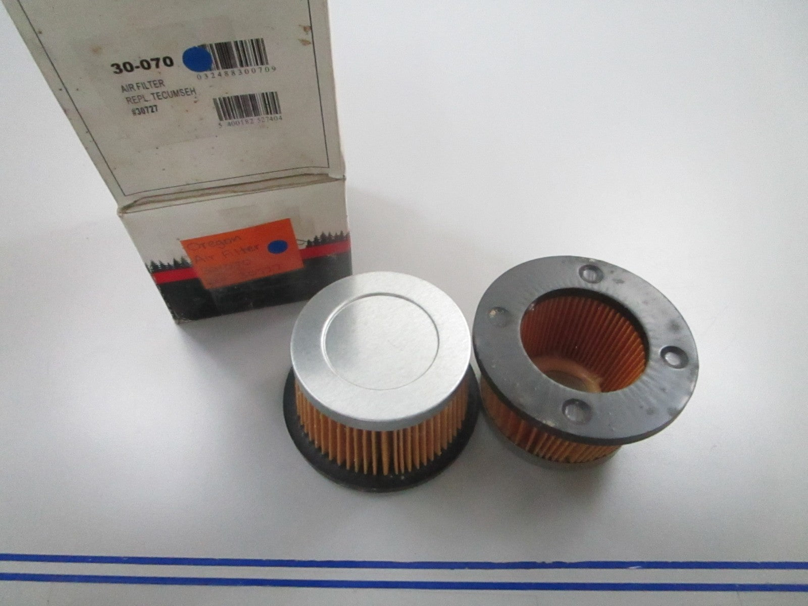 *NEW* (LOT OF 2) 0810 Oregon Air Filter 30-070 Replaces: 30727