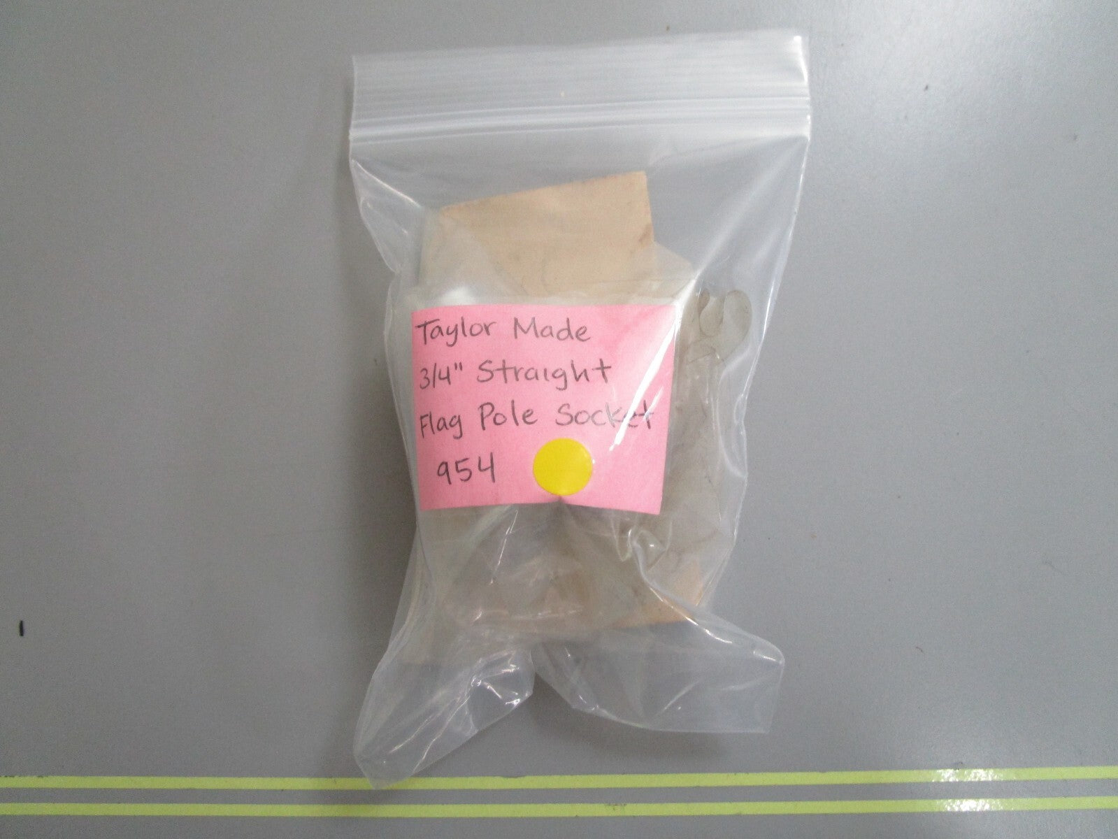 *NEW* 0810 Taylor Made 3/4" Straight Flag Pole Socket 954